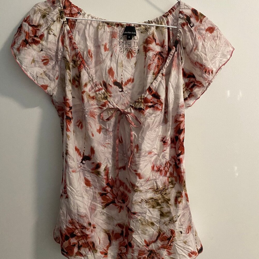 Calvin Klein Jeans 100% silk floral top